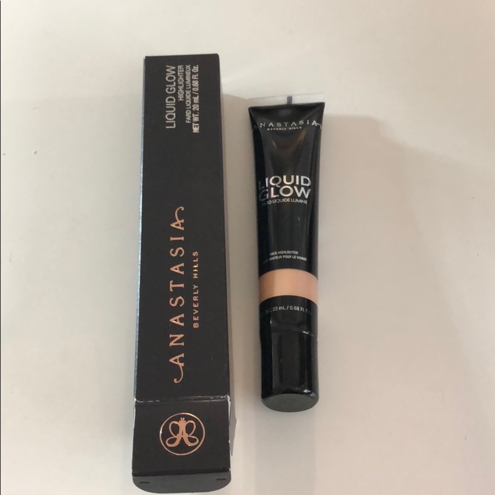 ⚡️3/$30⚡️ ABH liquid glow highlighter in perla